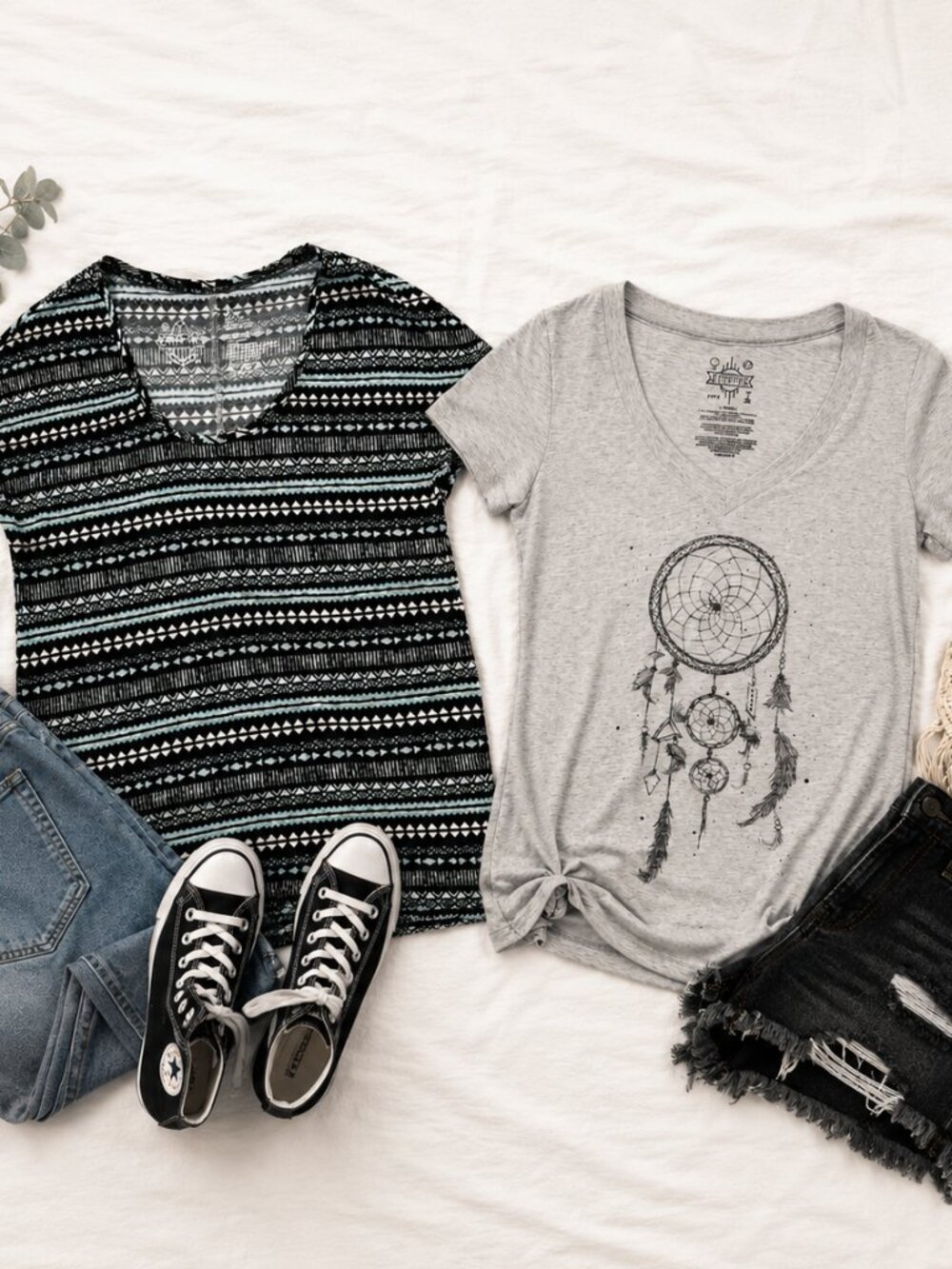 Empyre XS Graphic Tee Bundle Geometric Dreamcatcher 2 Shirt Set